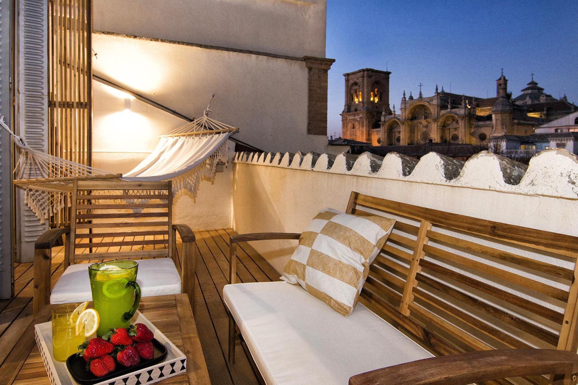 Apartamento Bibrambla Penthouse Over Cathedral Granada Exterior foto